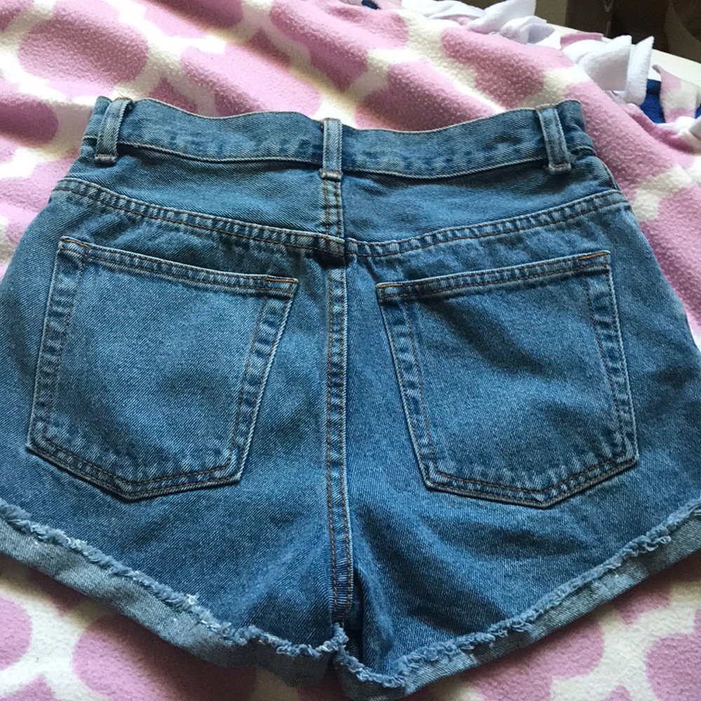 BRANDY DENIM SHORTS - Picture 2 of 3